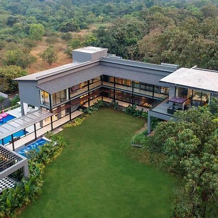 Stayvista At The Charcoal Villa Luxury Collection Alībāg Exterior foto