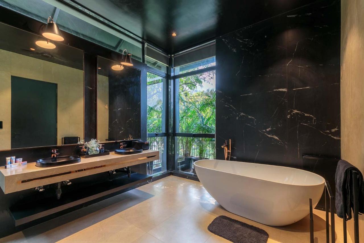 Stayvista At The Charcoal Villa Luxury Collection Alībāg Exterior foto