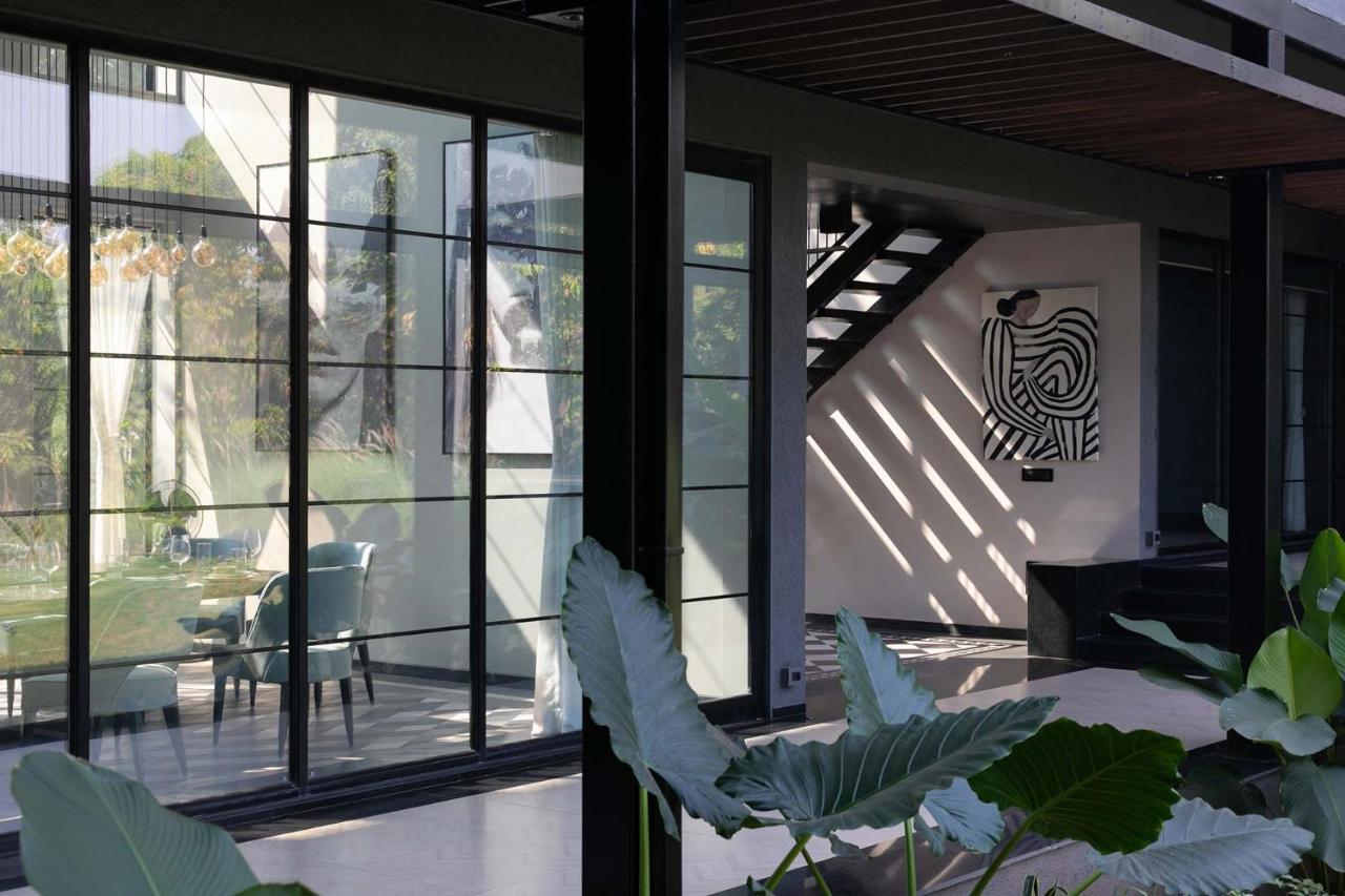Stayvista At The Charcoal Villa Luxury Collection Alībāg Exterior foto