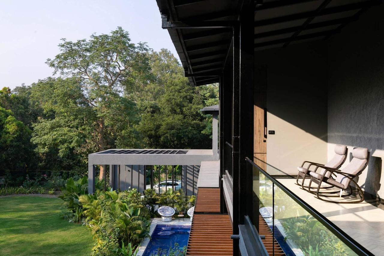 Stayvista At The Charcoal Villa Luxury Collection Alībāg Exterior foto