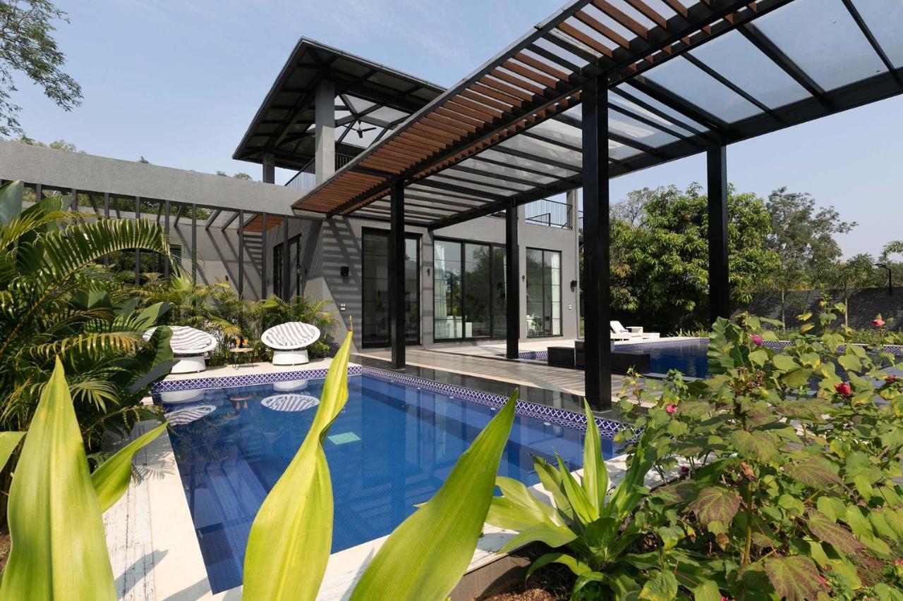 Stayvista At The Charcoal Villa Luxury Collection Alībāg Exterior foto